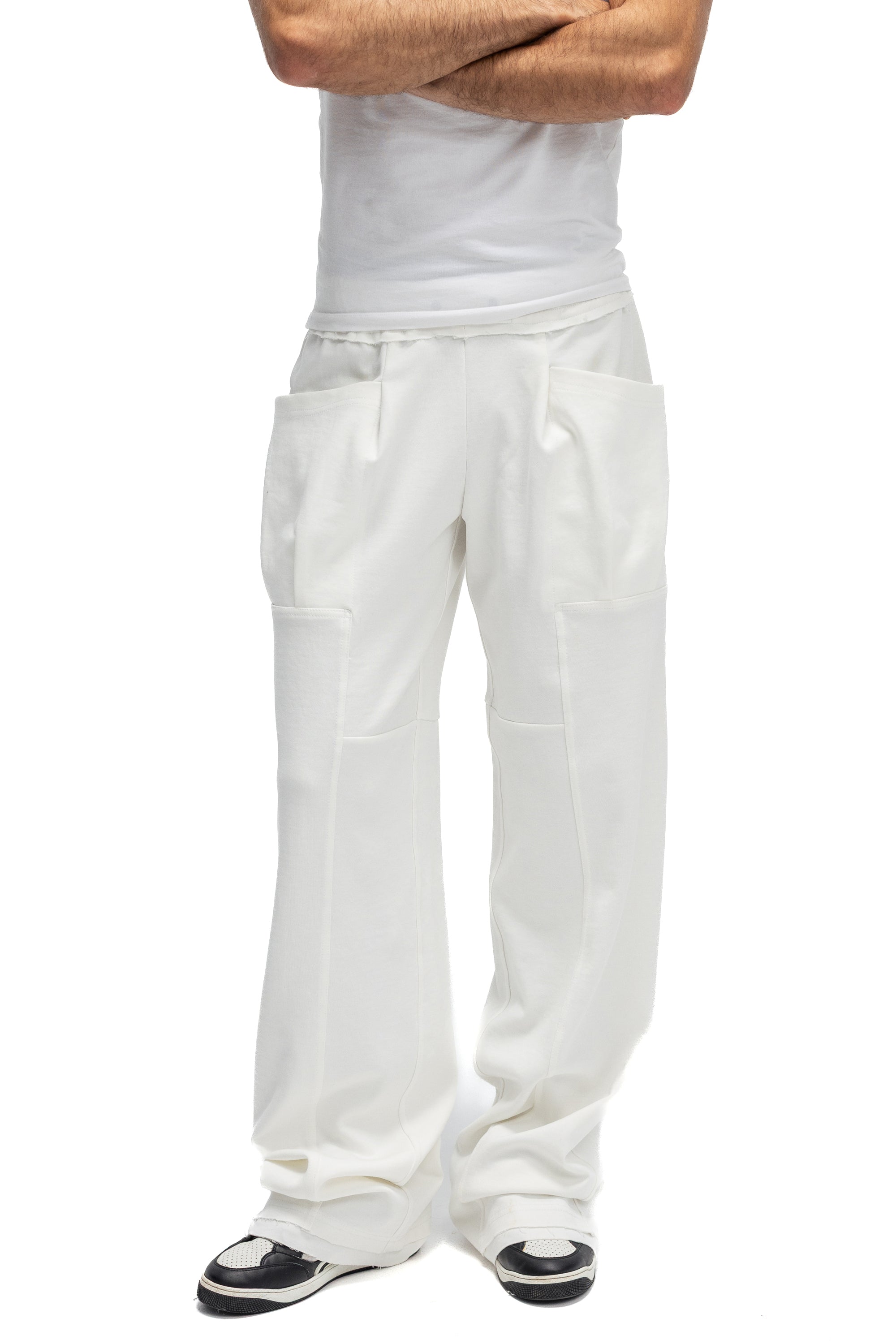 Pantaloni Albi cu Talie Elastica si Buzunare Burduf