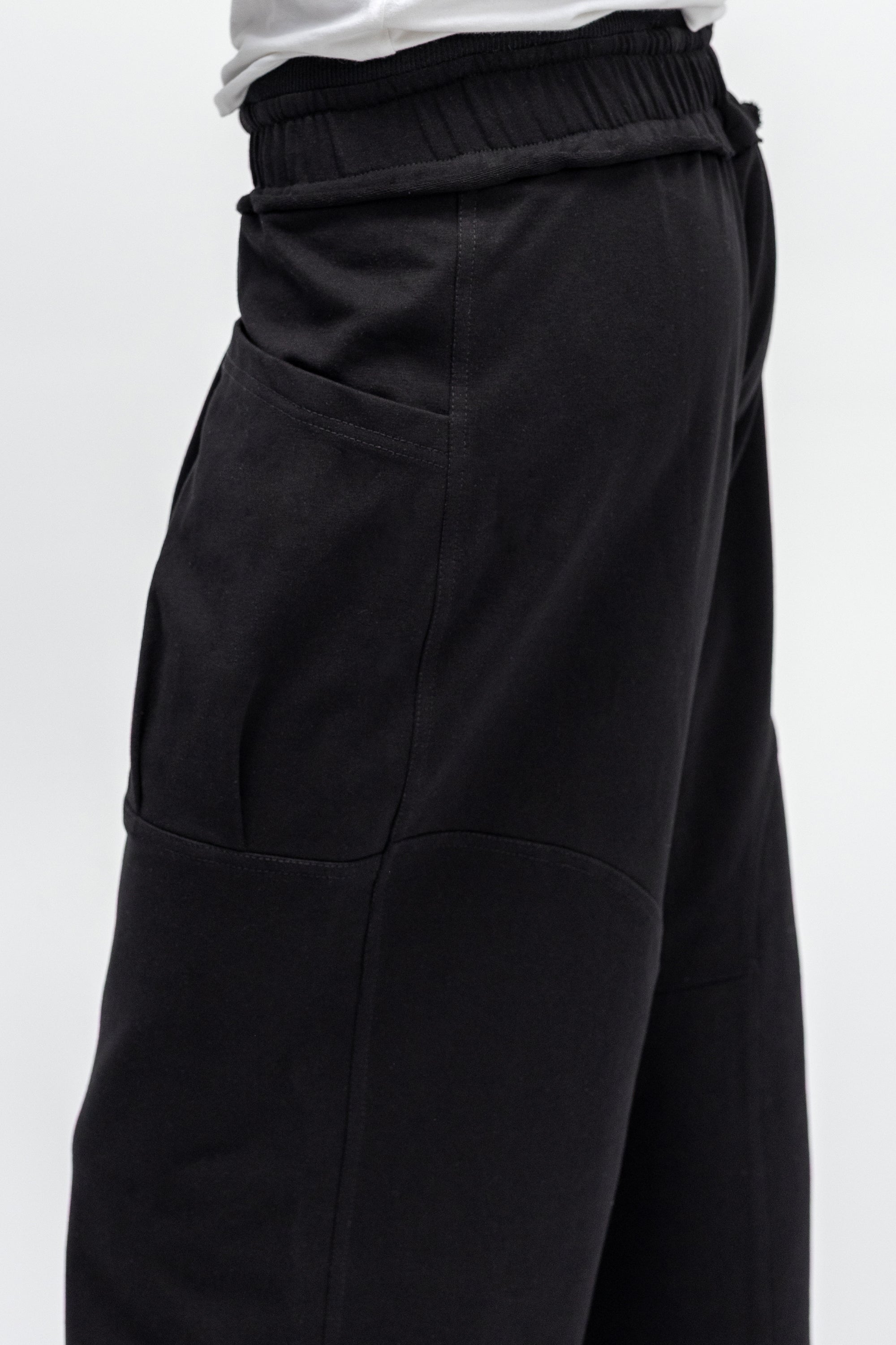 Pantaloni Negri cu Buzuare “burduf”