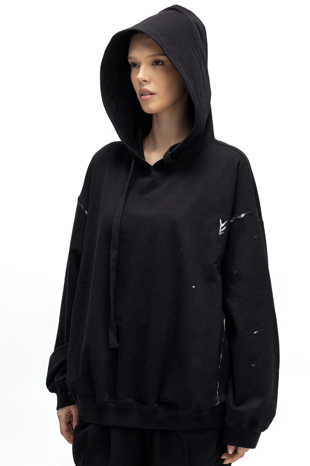 Hanorac Negru cu Gluga Pictat