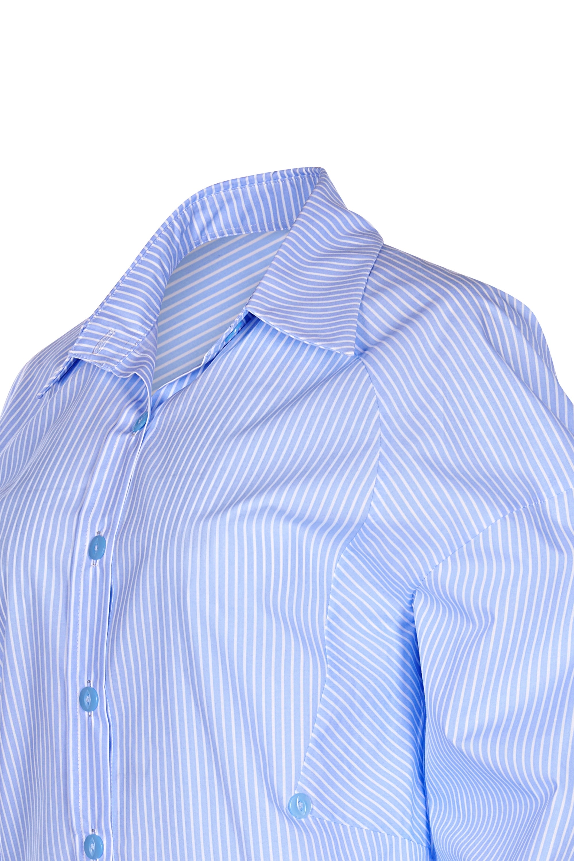 Camasa Albastra Oversized Cu Maneci Ample Si Croiala Lunga