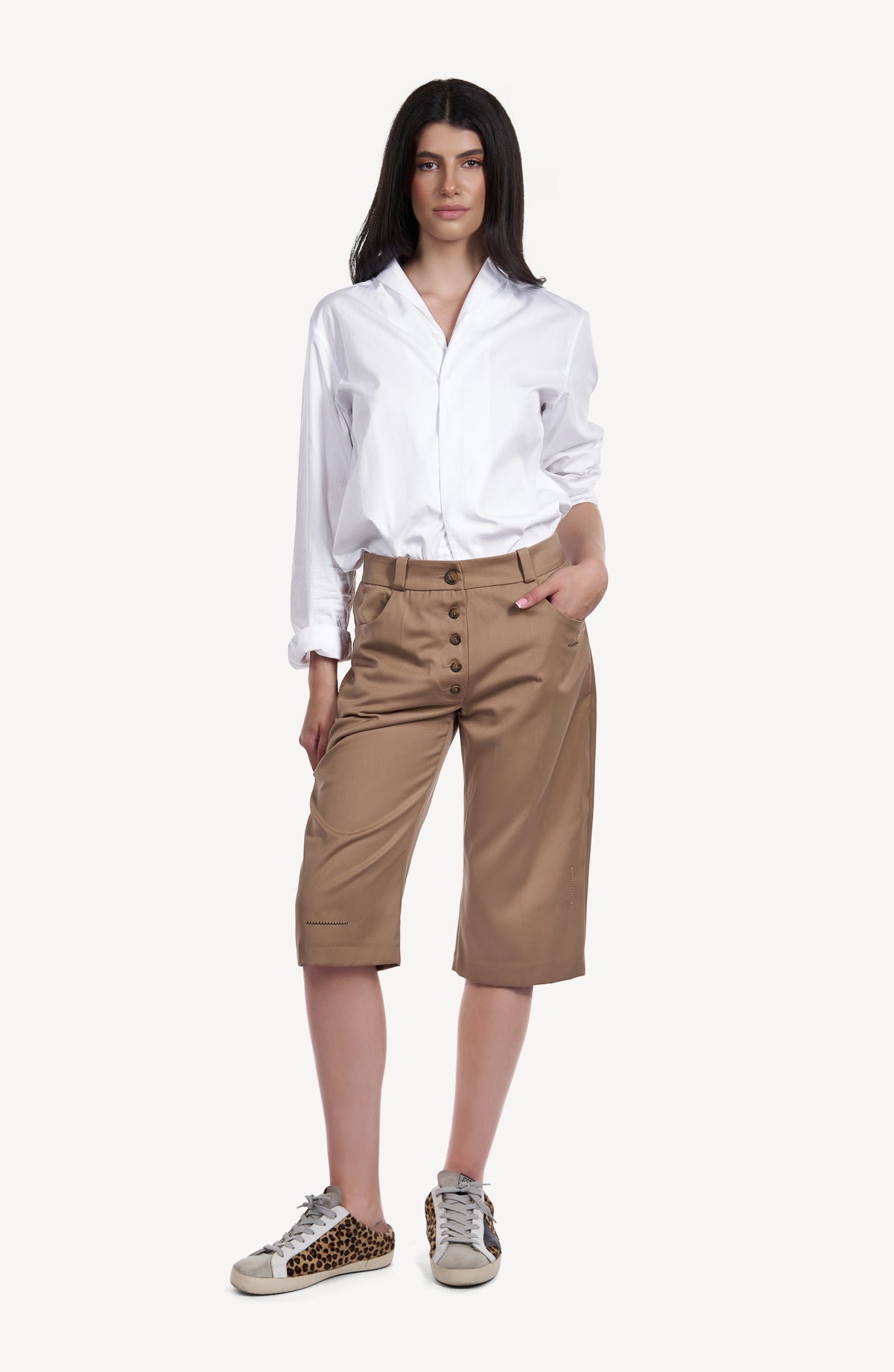 Pantaloni Camel cu Nasturi Decorativi