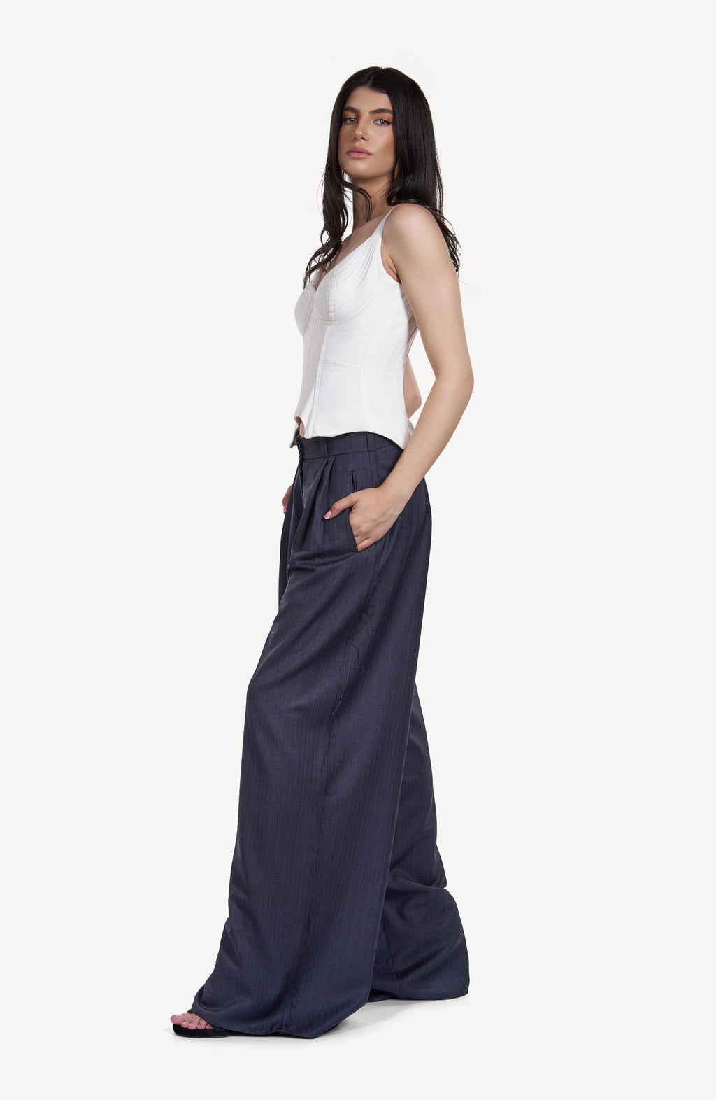 Pantaloni Bleumarin cu Dungi si Detalii Tailoring