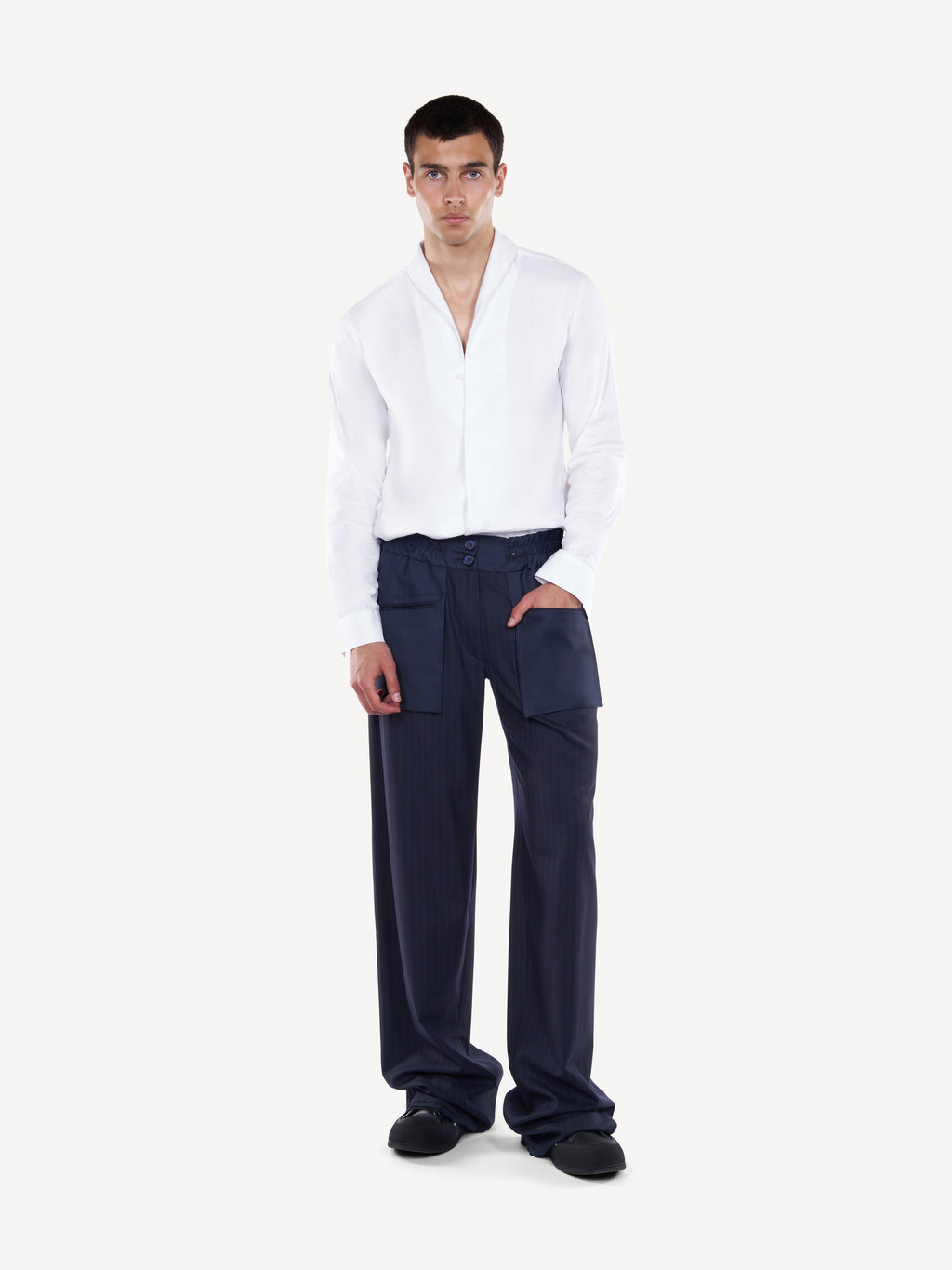 Pantaloni lejeri cu talie elastica