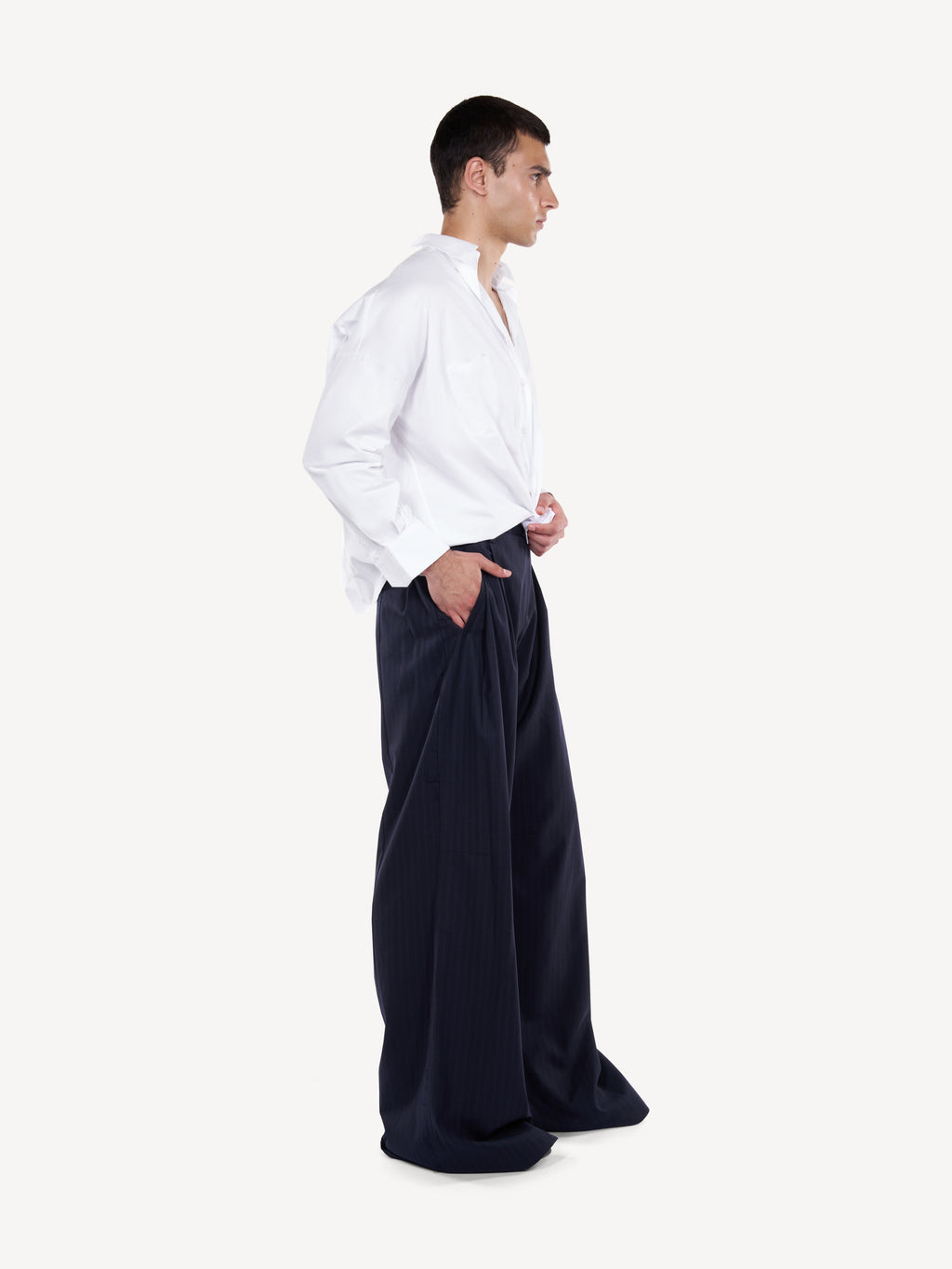 Pantaloni elganti cu detalii